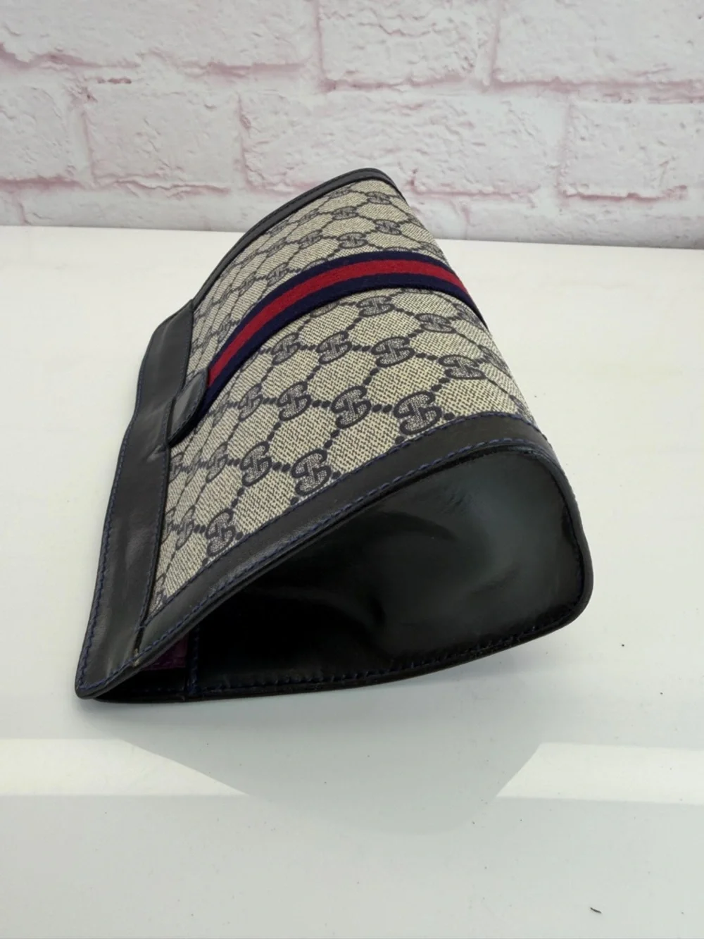 Gucci Vintage Sherry Line Navy-Red Stripe GG Supreme Canvas Clutch